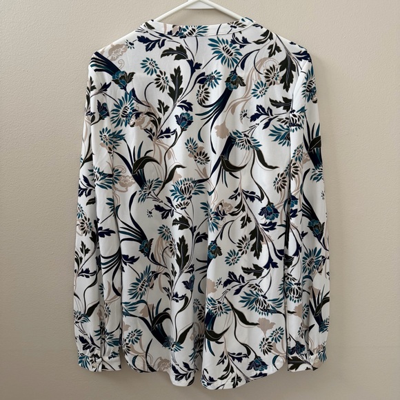 Ann Taylor Blue and White Floral Long Sleeve Blouse, Sz M - Picture 9 of 11
